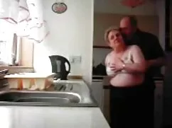 Đẹp, tóc vàng, với t ...