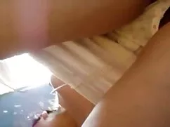 . một nữ massage yon ...