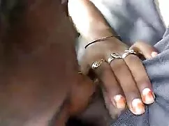 Người phụ nữ lớn tuổ ...