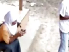 Cô gái tiệc tùng một ...